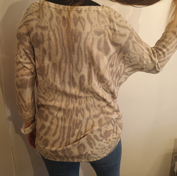 Faded leopard print knit sweater - Picture 3 of 4